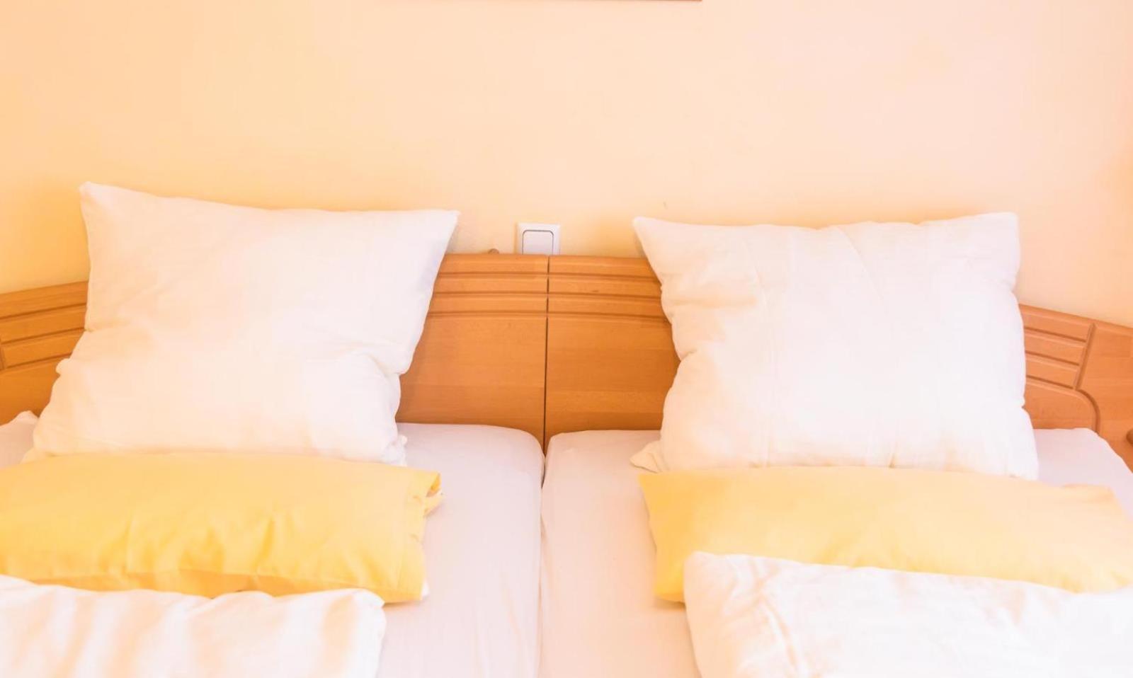 Neef Ferienwohnung 4 Am Petersberg מראה חיצוני תמונה