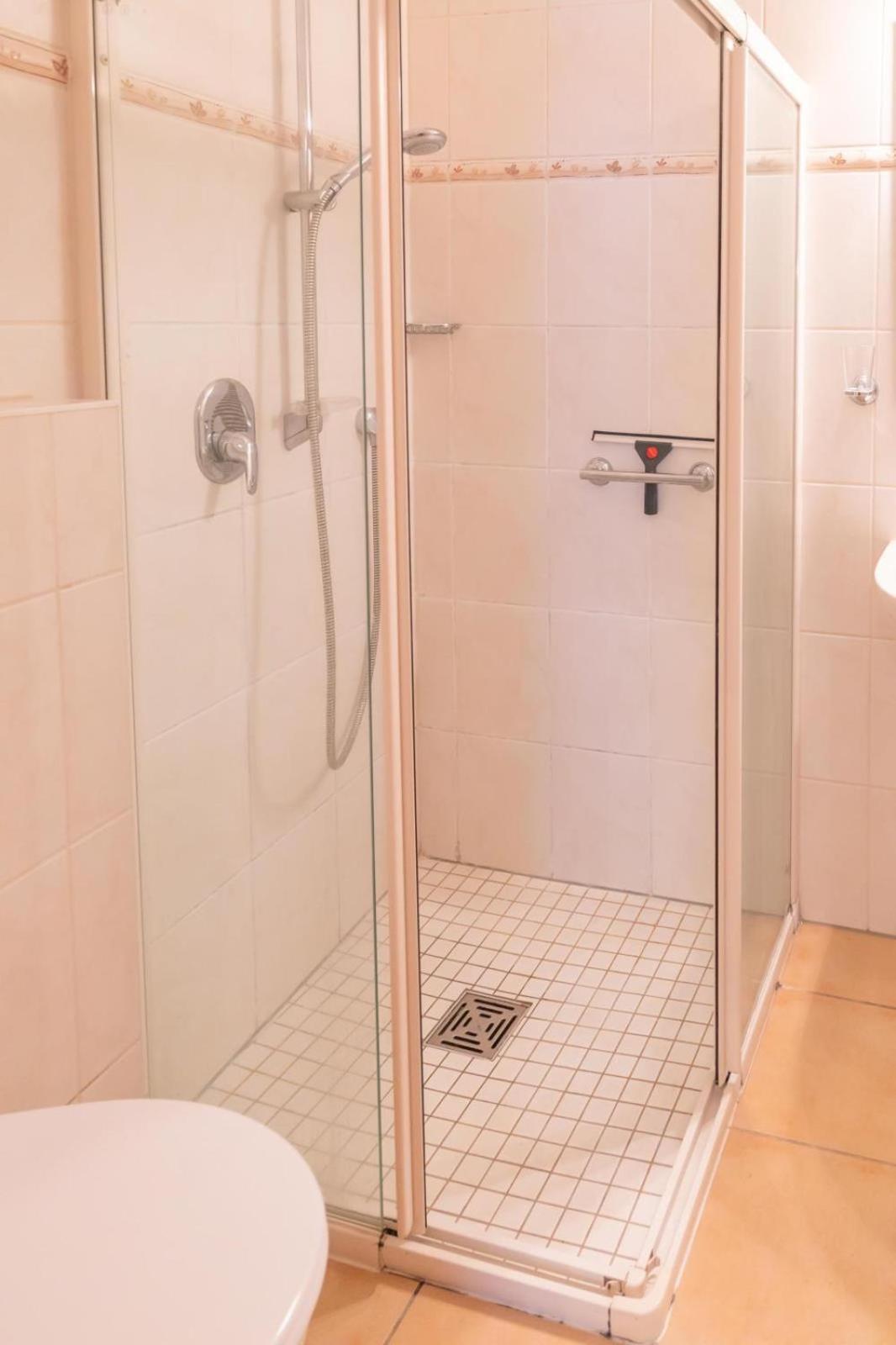 Neef Ferienwohnung 4 Am Petersberg מראה חיצוני תמונה