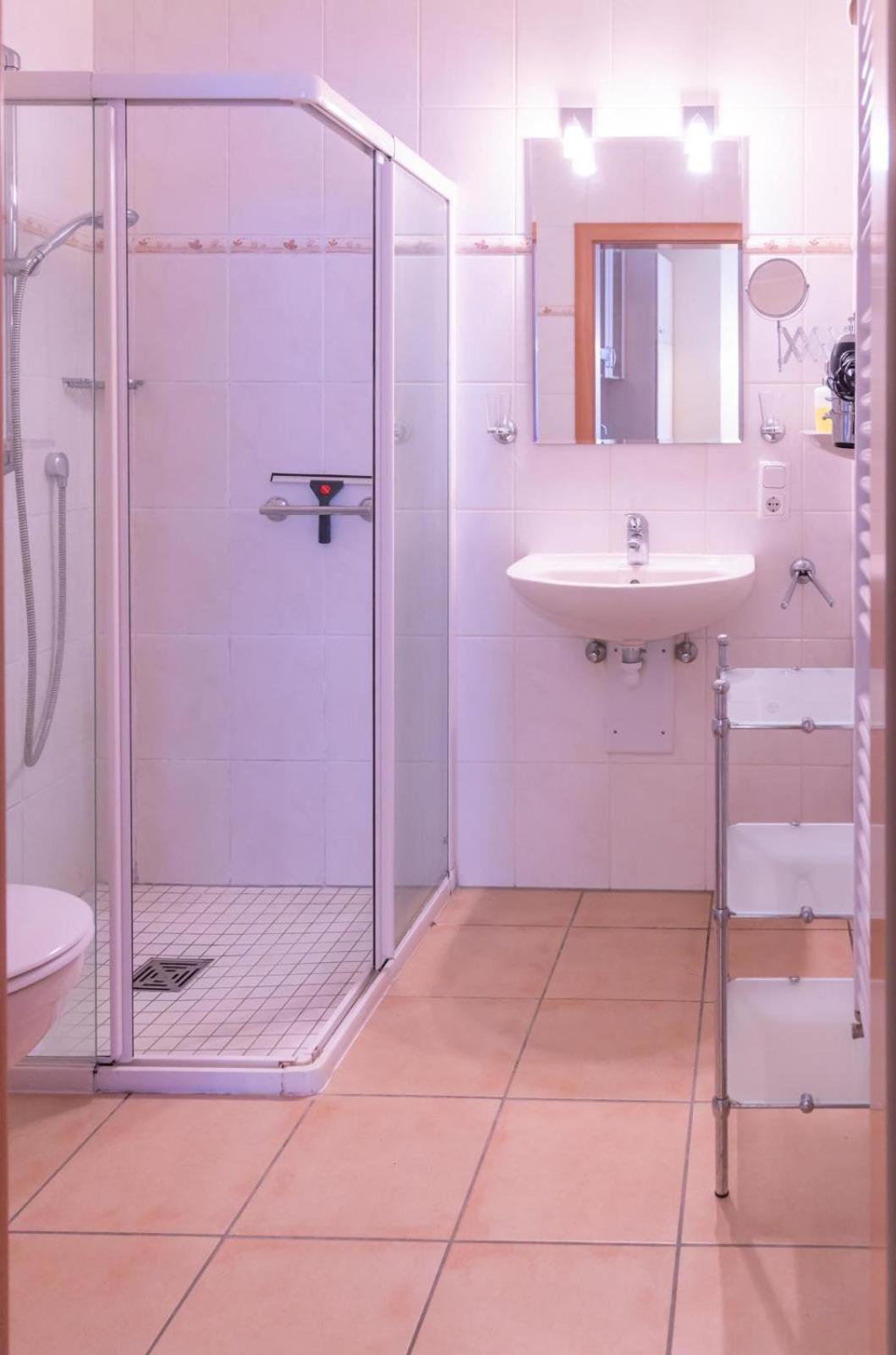 Neef Ferienwohnung 4 Am Petersberg מראה חיצוני תמונה