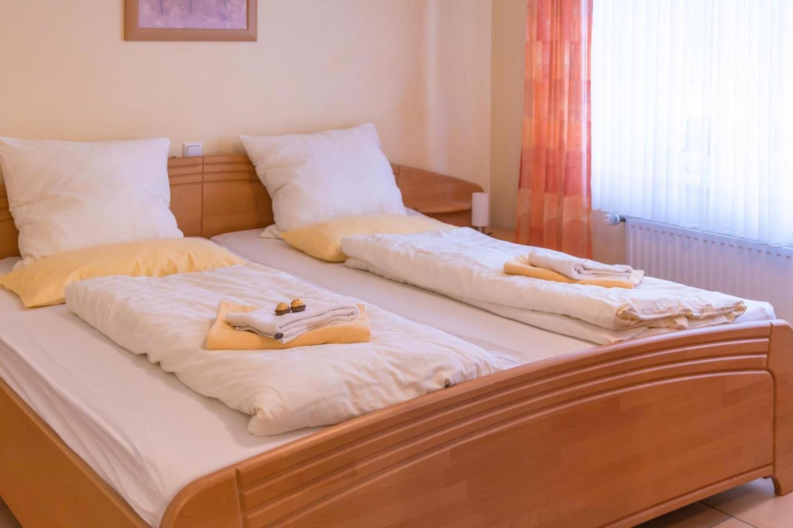 Neef Ferienwohnung 4 Am Petersberg מראה חיצוני תמונה
