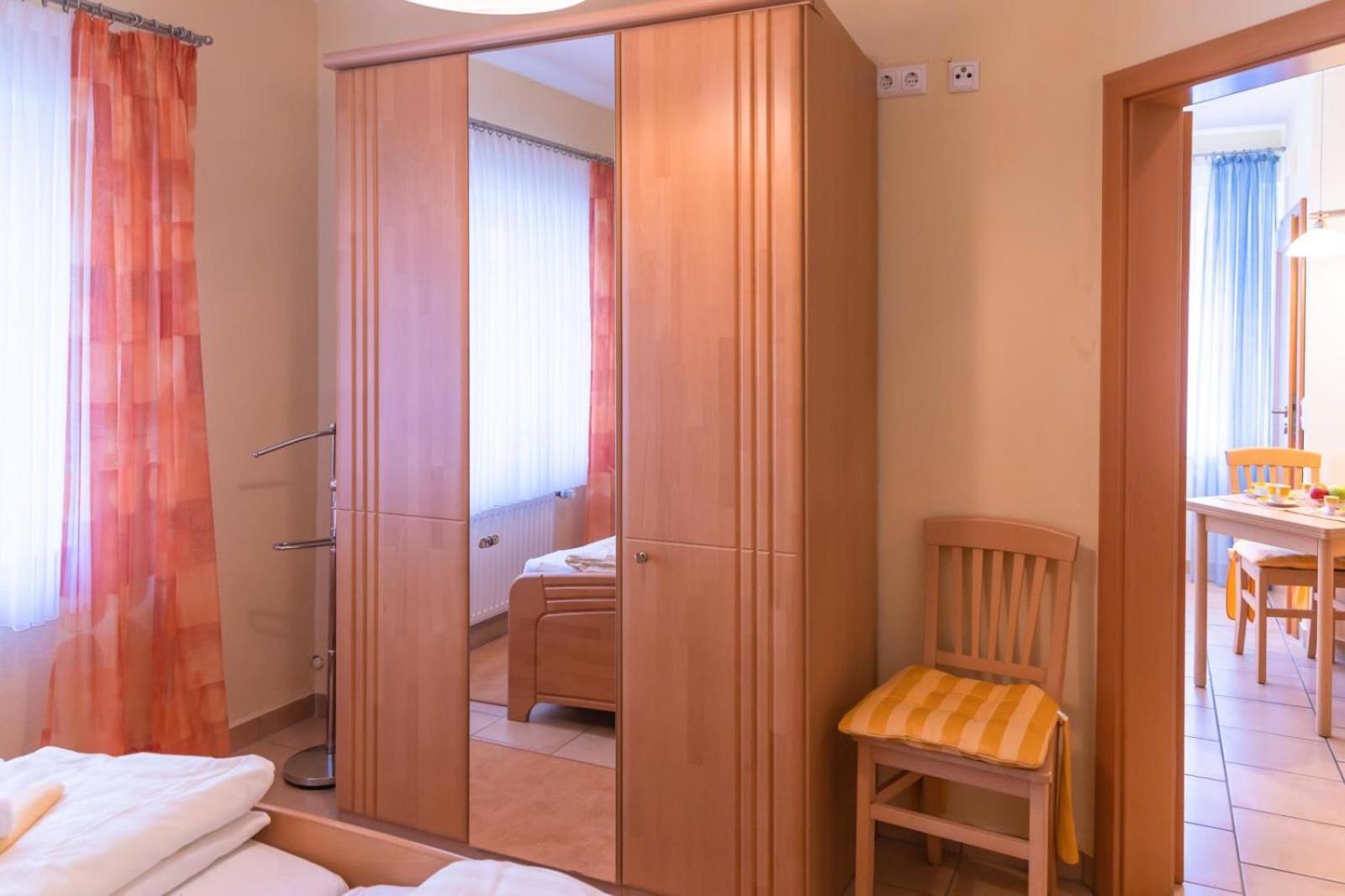 Neef Ferienwohnung 4 Am Petersberg מראה חיצוני תמונה